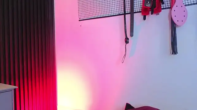Issafoxx live XXX chat