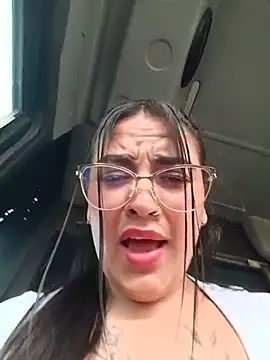 Czat XXX na żywo – MAYE__13