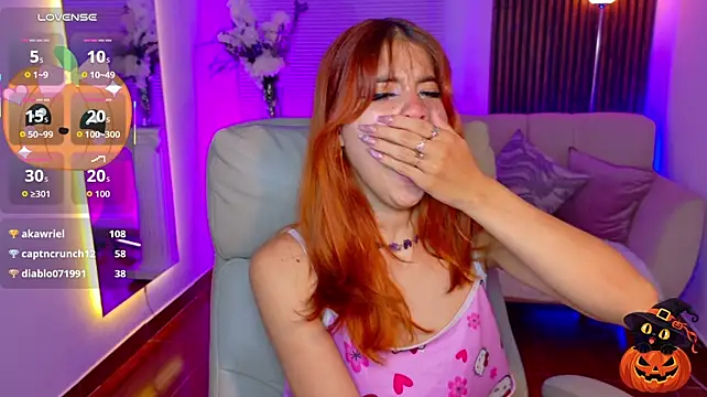 Czat XXX na żywo – dahlia_grey