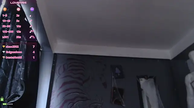 Chat +18 de Regina_Iris ao vivo