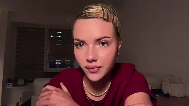 ChristelDuncombe Live XXX-chat