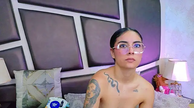 แชท XXX สดของ NicoleEsposito