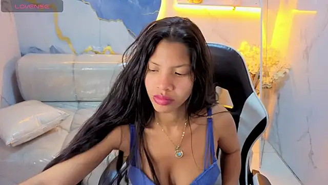emily_smith_t's Live XXX Chat