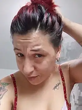 cris048 Adlı Modelin Canlı XXX Sohbeti