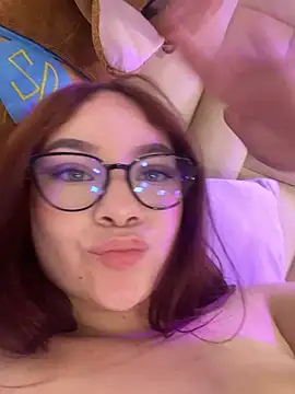 Chat +18 de cloe_weiss ao vivo