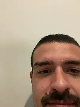 Chat +18 de Ivis1999 ao vivo