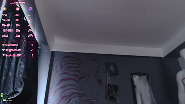 Regina_Iris' Live XXX Chat