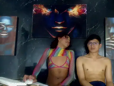 Chat XXX ao vivo de CamAndOfficial