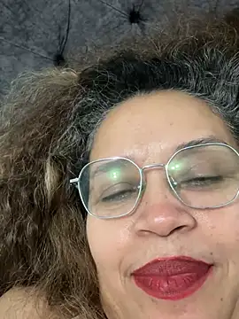 Chat XXX en directo de Alma_Sexyy