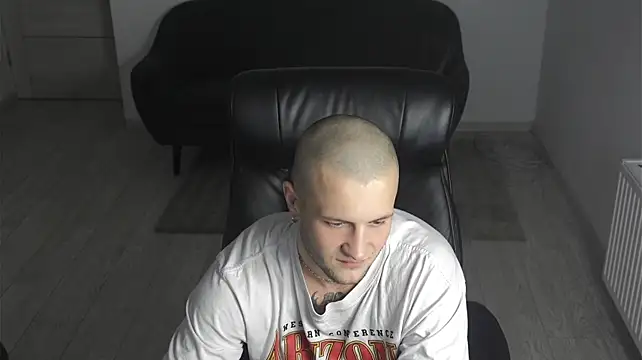 Igor_Wilde Adlı Modelin Canlı XXX Sohbeti