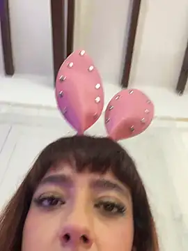 Chat XXX ao vivo de AliceMrtnz