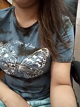 צ'אט XXX בשידור חי של Tanha18
