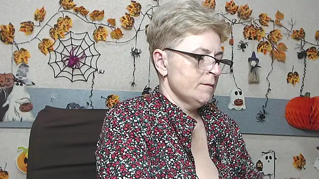 Chatroom XXX en direct de EmiliaGree