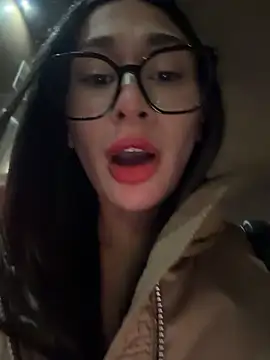 צ'אט XXX בשידור חי של Aria51