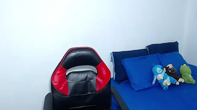 rowanbig Adlı Modelin Canlı XXX Sohbeti