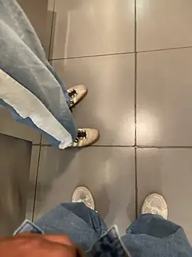Živý XXX chat liam_bronw