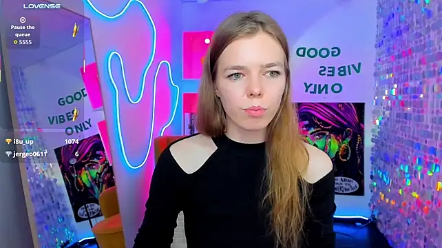 TinaTayylor Adlı Modelin Canlı XXX Sohbeti