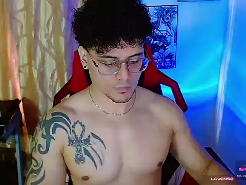 Logan0626 Live XXX-Chat