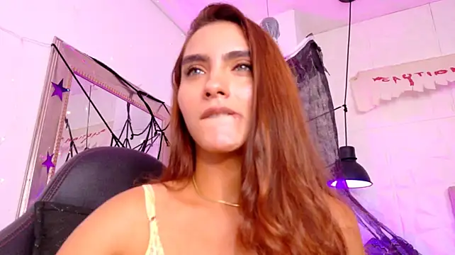 Dulce01_dl Adlı Modelin Canlı XXX Sohbeti
