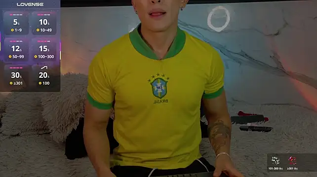 XXX chat uživo modela Saimonvela