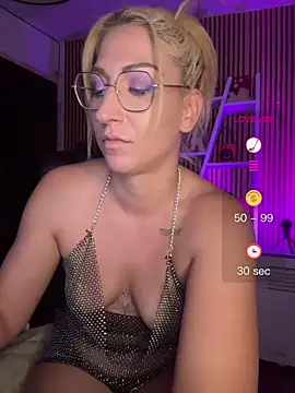 sofiah_ Adlı Modelin Canlı XXX Sohbeti
