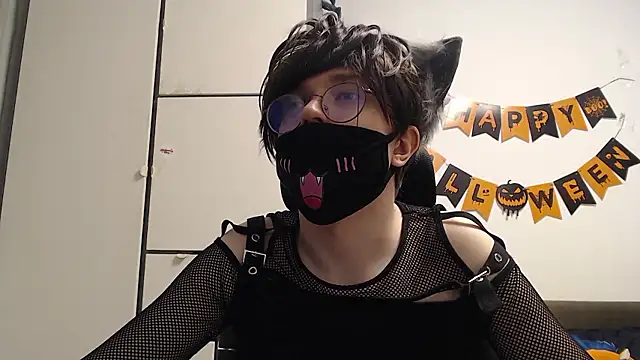 FemboyMiles: онлайн-секс-чат