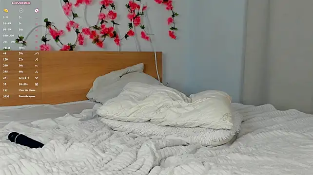 Živý XXX chat CleotildePiel