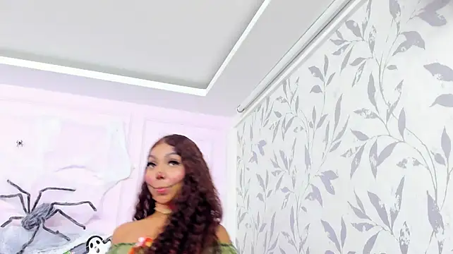 HaileeRoberts Live XXX Chat