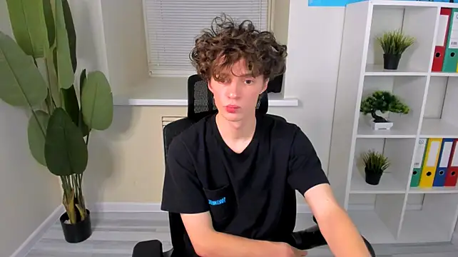 عرض كام LukeSweet