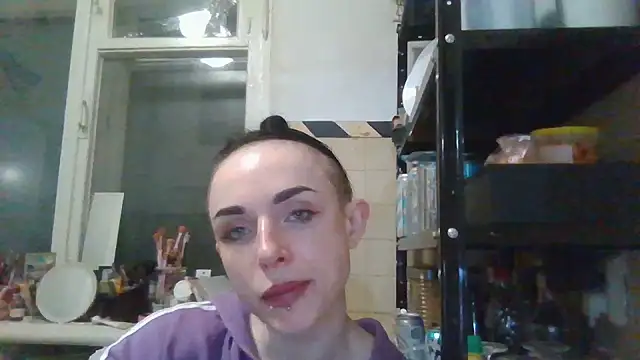 Chat +18 de Trinsy_Love ao vivo