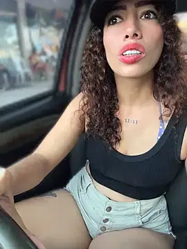 Chat XXX en directo de roxyrougee