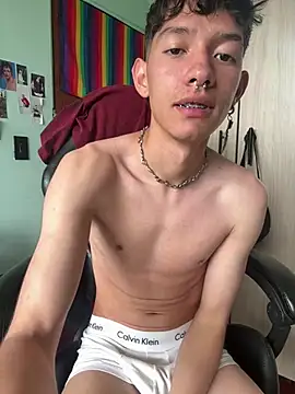 heyy_noah11 Live XXX-Chat