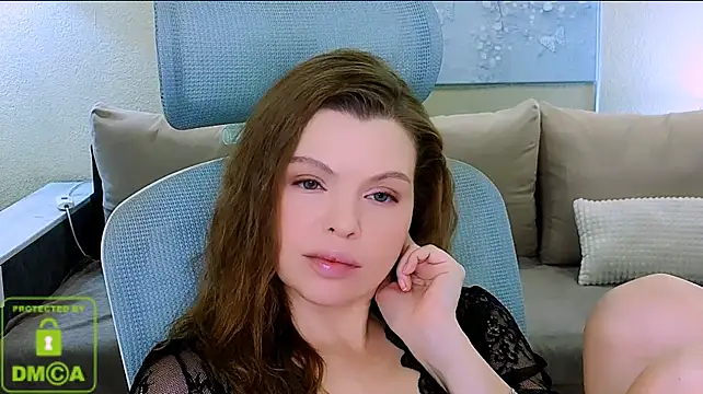 Glossier's Live XXX Chat