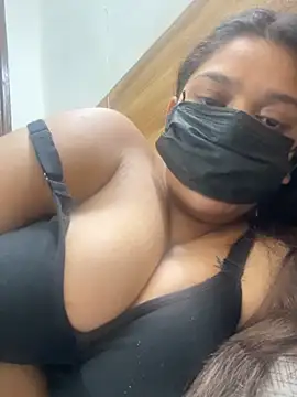 Chat +18 de thikkdesidoll ao vivo