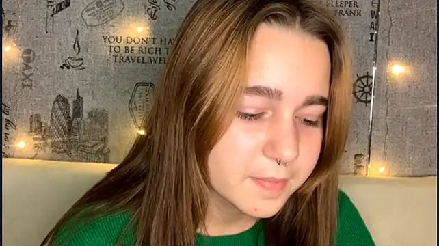 Chat XXX ao vivo de KassieIhenyen