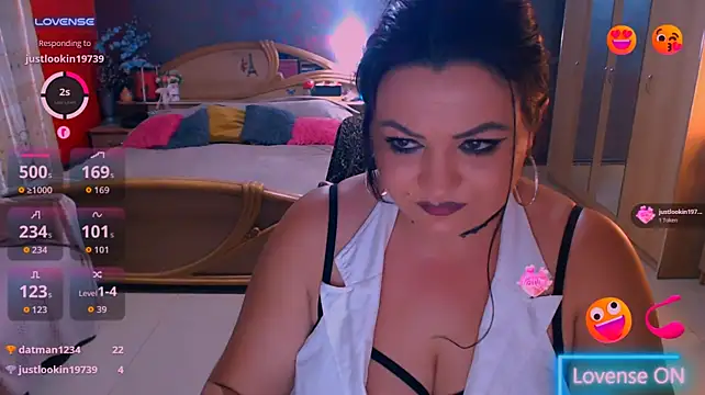 Chat +18 de Ariellefoxy ao vivo