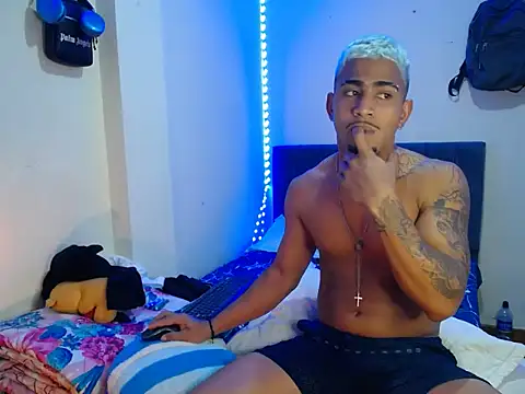 black_hot1: διαδικτυακό σόου στην κάμερα