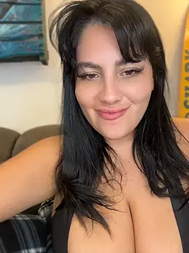 Vicky_Sixx XXX чат на живо
