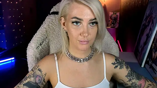 tykioty_Miley Adlı Modelin Canlı XXX Sohbeti