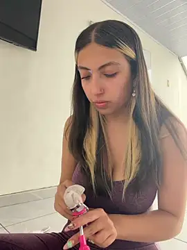 sweetlyundone Adlı Modelin Canlı XXX Sohbeti