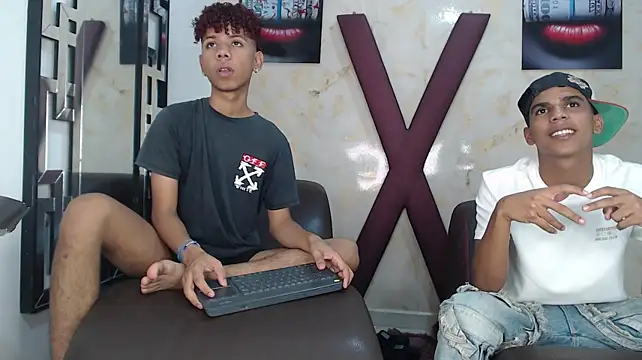 AVENGER_BOYS2026's Live XXX Chat