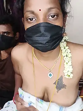 Pertunjukan Kamera Web KadhalArasi