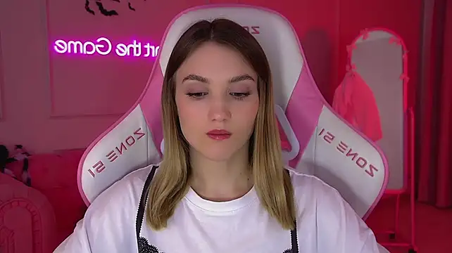 StacyEvances Adlı Modelin Canlı XXX Sohbeti