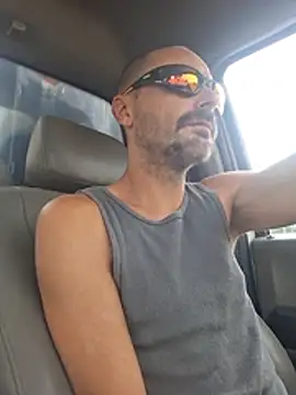DaddyAndSplashQueen Chat XXX in diretta
