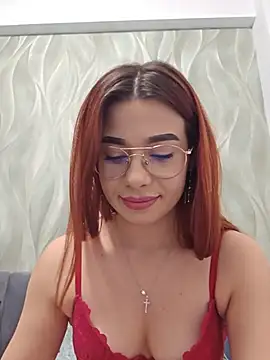 RedHeadFoxy Live XXX-chat