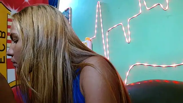 stephanieeth Live XXX-chat