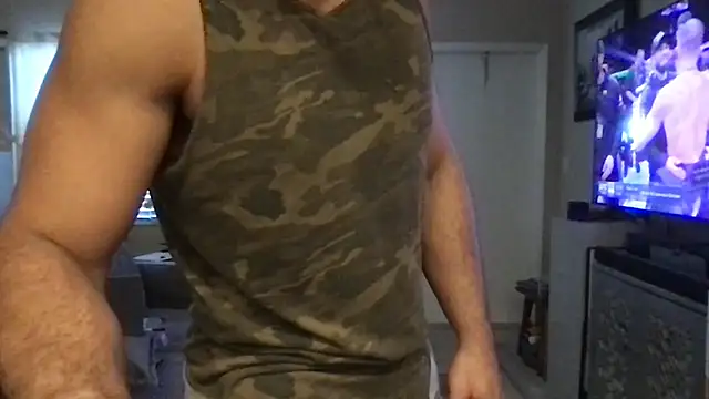 BigGuyMuscle live XXX chat