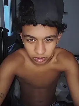 YourCaramelBoy Chat XXX in diretta