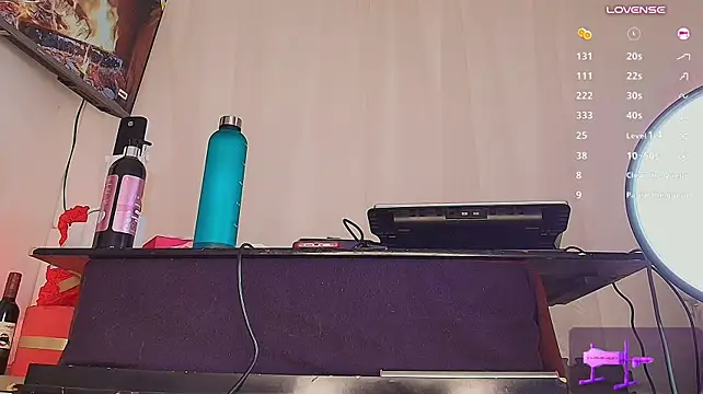 Chat +18 de lily_tay_ ao vivo