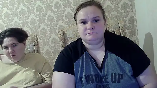 Chat +18 de EmmaXKristall ao vivo